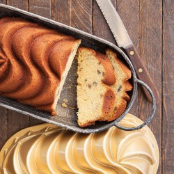 Forma Nordic Ware Heritage Loaf Pan