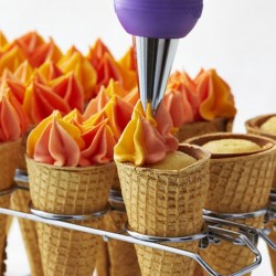 Suporte Expositor e Forno Cones Wilton